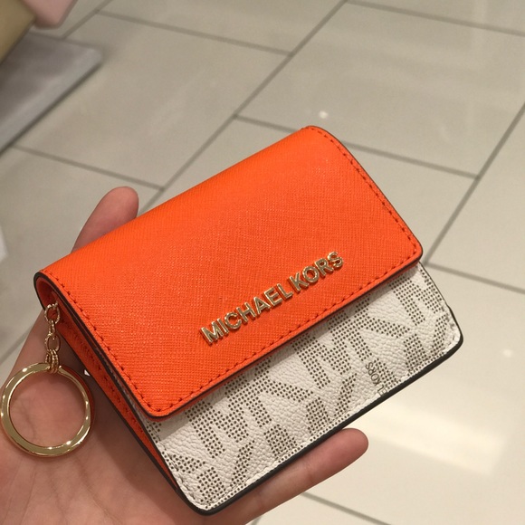 Michael Kors Handbags - Michael Kors Jet Set Travel Leather / PVC Case